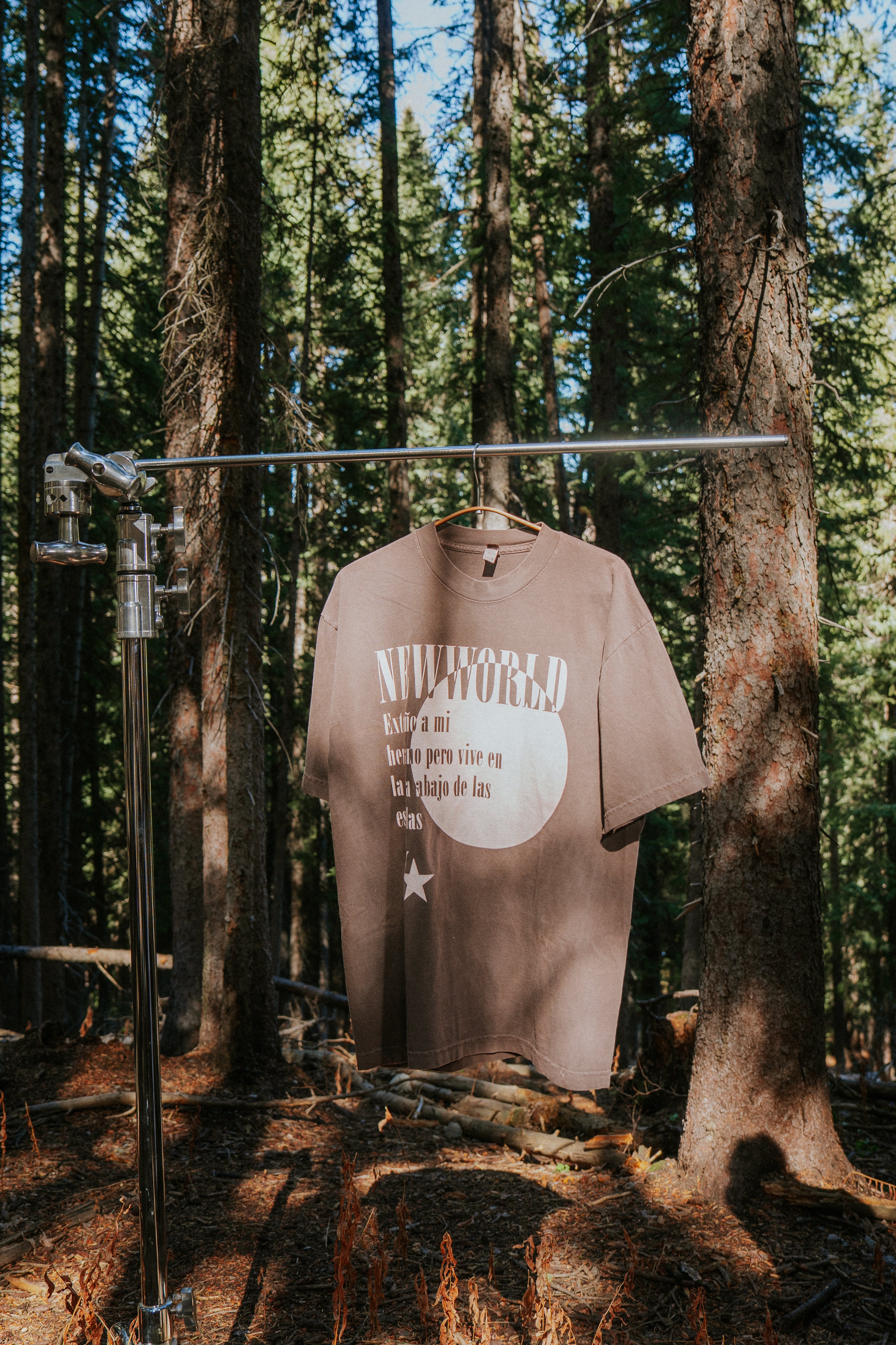 Newworld En La Luna T-shirt