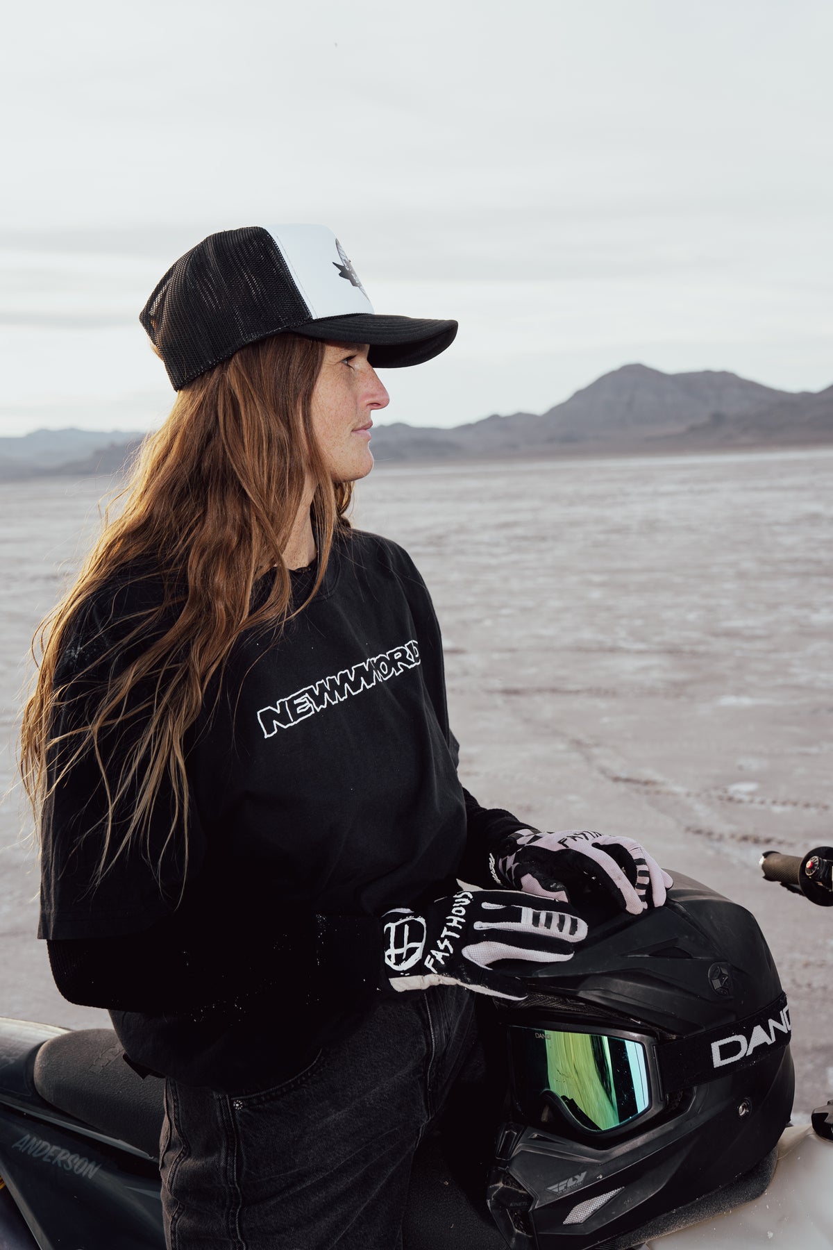 Newworld Globe Trucker Hat